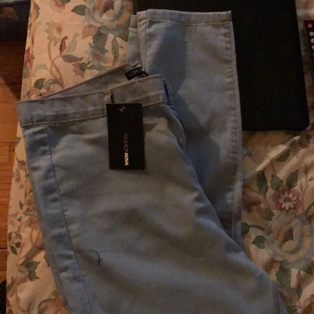Size 11 stretch skinny jeans ( fashion nova brand)